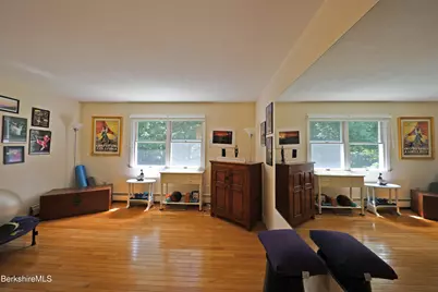 576 Holmes Rd, Pittsfield, MA 01201 - Photo 30