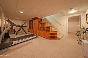 576 Holmes Rd, Pittsfield, MA 01201 - Photo 42