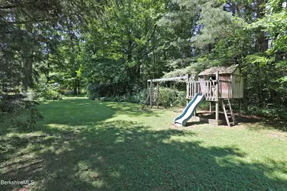 576 Holmes Rd, Pittsfield, MA 01201 - Photo 46