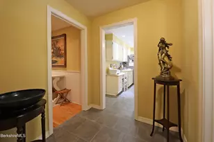 576 Holmes Rd, Pittsfield, MA 01201 - Photo 22