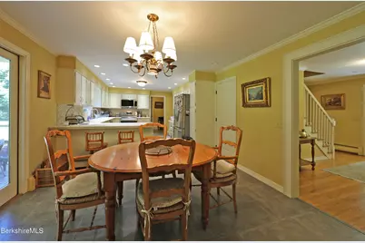 576 Holmes Rd, Pittsfield, MA 01201 - Photo 10