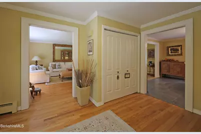 576 Holmes Rd, Pittsfield, MA 01201 - Photo 4