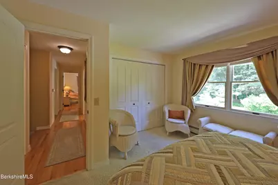 576 Holmes Rd, Pittsfield, MA 01201 - Photo 34