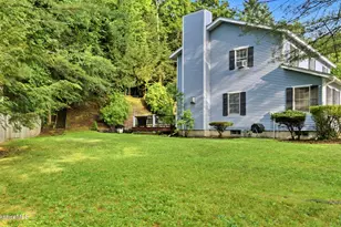 145 Leona Dr, Pittsfield, MA 01201 - Photo 40