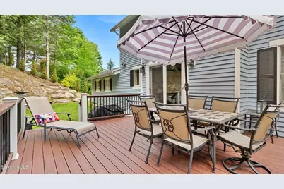 145 Leona Dr, Pittsfield, MA 01201 - Photo 32