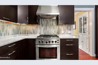 145 Leona Dr, Pittsfield, MA 01201 - Photo 12