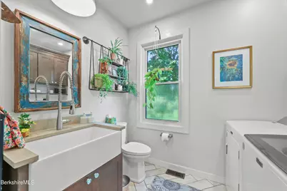 1020 Simonds Rd, Williamstown, MA 01267 - Photo 16