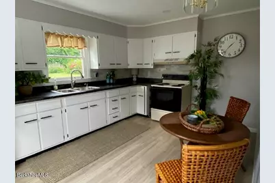 48 Plastics Ave, Pittsfield, MA 01201 - Photo 2