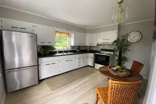 48 Plastics Ave, Pittsfield, MA 01201 - Photo 4