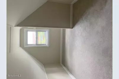 48 Plastics Ave, Pittsfield, MA 01201 - Photo 8