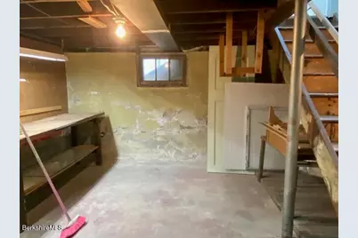 48 Plastics Ave, Pittsfield, MA 01201 - Photo 22