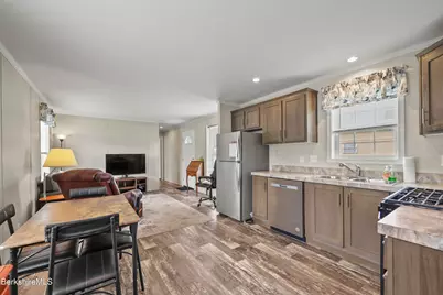 31 2nd Ave, Cheshire, MA 01225 - Photo 8