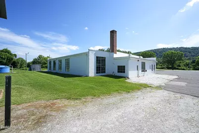 1955 N Main St, Sheffield, MA 01257 - Photo 24