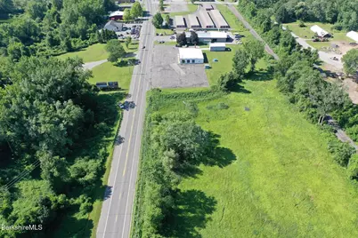 1955 N Main St, Sheffield, MA 01257 - Photo 6