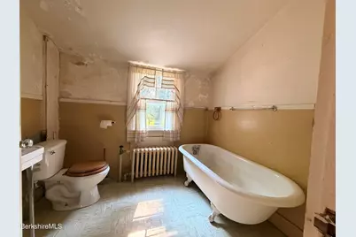 254 Main St, Sheffield, MA 01257 - Photo 12