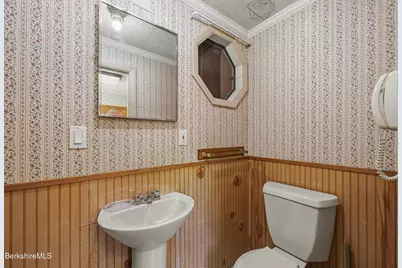 14 Prospect St, Great Barrington, MA 01230 - Photo 14