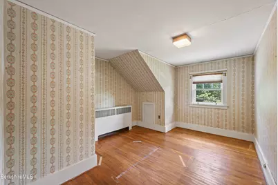 14 Prospect St, Great Barrington, MA 01230 - Photo 16