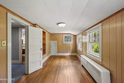 14 Prospect St, Great Barrington, MA 01230 - Photo 18