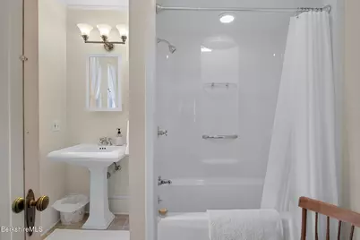 41 Main St #7, Stockbridge, MA 01262 - Photo 12
