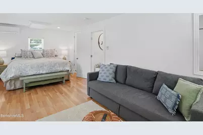 595 Lakeway Dr, Pittsfield, MA 01201 - Photo 18