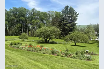 294 Bulkley St, Williamstown, MA 01267 - Photo 36