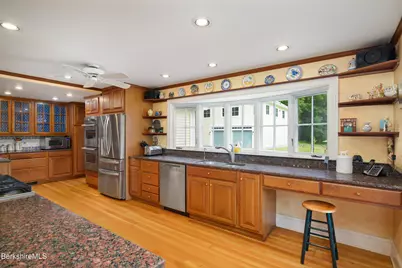 294 Bulkley St, Williamstown, MA 01267 - Photo 20