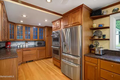 294 Bulkley St, Williamstown, MA 01267 - Photo 4