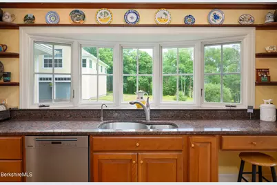 294 Bulkley St, Williamstown, MA 01267 - Photo 22
