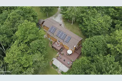 28 Mountain Pond Ln, New Ashford, MA 01237 - Photo 8