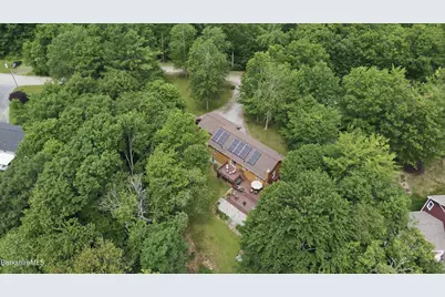 28 Mountain Pond Ln, New Ashford, MA 01237 - Photo 10