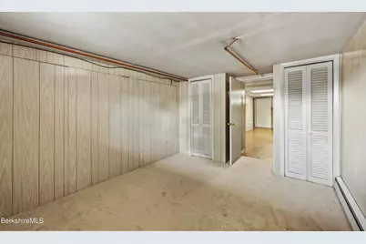 560 Crane Ave, Pittsfield, MA 01201 - Photo 30