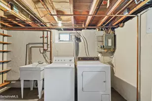 560 Crane Ave, Pittsfield, MA 01201 - Photo 34