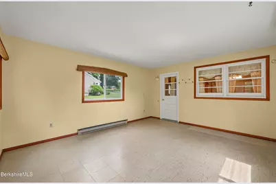 560 Crane Ave, Pittsfield, MA 01201 - Photo 24