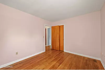 560 Crane Ave, Pittsfield, MA 01201 - Photo 18