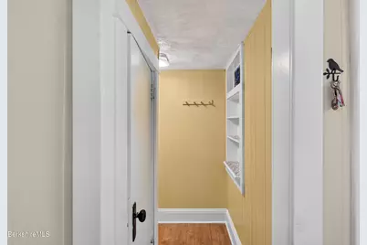 35 Dexter St, Pittsfield, MA 01201 - Photo 22