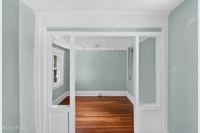 35 Dexter St, Pittsfield, MA 01201 - Photo 32