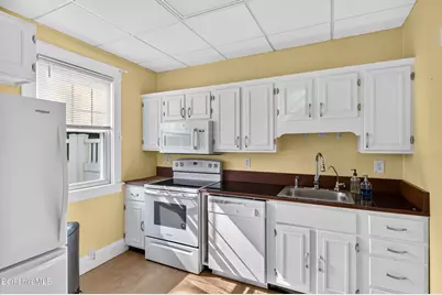 35 Dexter St, Pittsfield, MA 01201 - Photo 20
