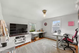 24 Marlboro Dr, Pittsfield, MA 01201 - Photo 36