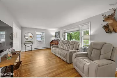 24 Marlboro Dr, Pittsfield, MA 01201 - Photo 10