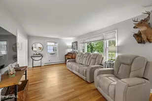 24 Marlboro Dr, Pittsfield, MA 01201 - Photo 10