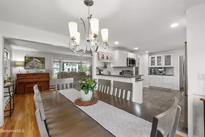 24 Marlboro Dr, Pittsfield, MA 01201 - Photo 14