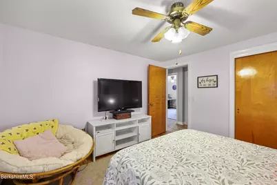 24 Marlboro Dr, Pittsfield, MA 01201 - Photo 34