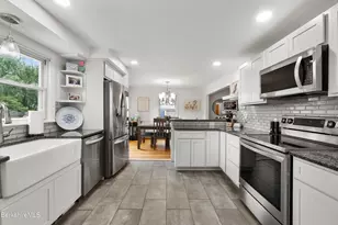 24 Marlboro Dr, Pittsfield, MA 01201 - Photo 24