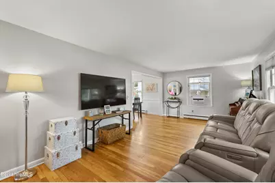 24 Marlboro Dr, Pittsfield, MA 01201 - Photo 12