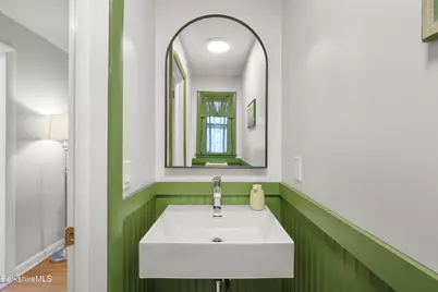 24 Marlboro Dr, Pittsfield, MA 01201 - Photo 28