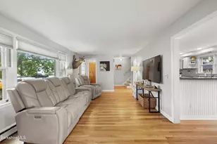 24 Marlboro Dr, Pittsfield, MA 01201 - Photo 8
