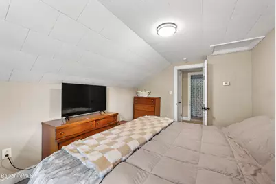 418 N Houghton St, Clarksburg, MA 01247 - Photo 18