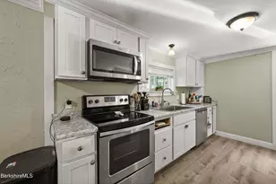 418 N Houghton St, Clarksburg, MA 01247 - Photo 6