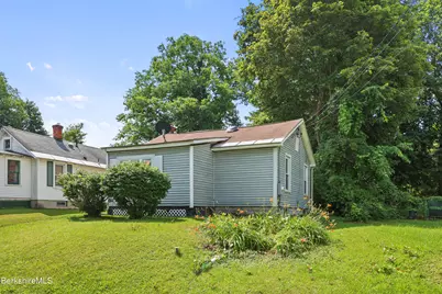 28 Baker St, Lanesborough, MA 01237 - Photo 2