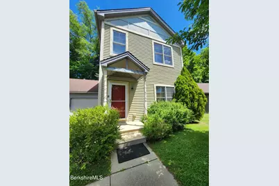 9 Stanley Dr, Great Barrington, MA 01230 - Photo 1